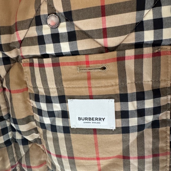 Authentic Quilted Burberry Jacket - Picture 7 of 16